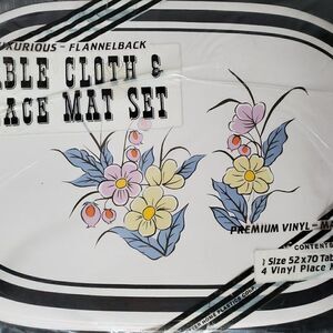 Vtg 80s 90s 4 Floral Vinyl Placemats Flannel Backed Table Cloth Blue Black